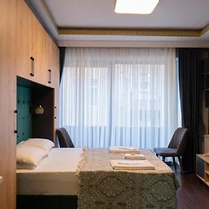 https://middle-village-suite-hotel.istanbul-turkeyhotels.com