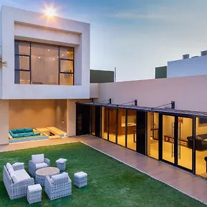 https://the-one-resorts.hotelsriyadh.net