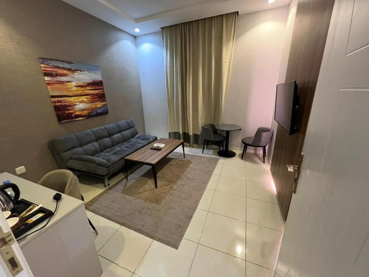 فندق أرين النعيم للوحدات السكنية المفروشة جدة
